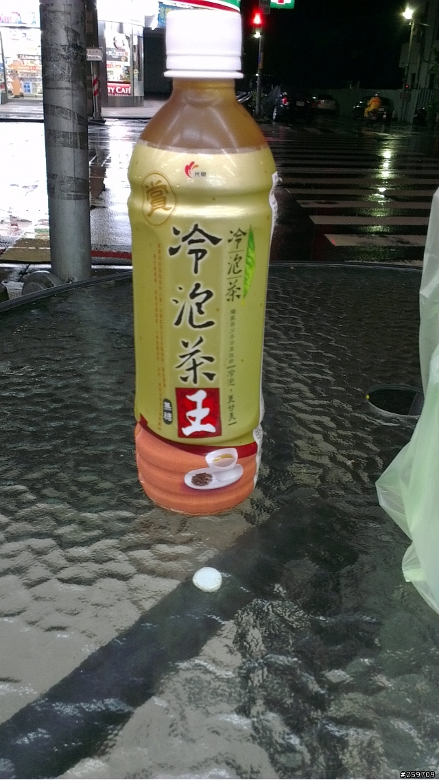 有人想看 ONE X 跟 N8 照相PK嗎? (新增環球室內試拍)