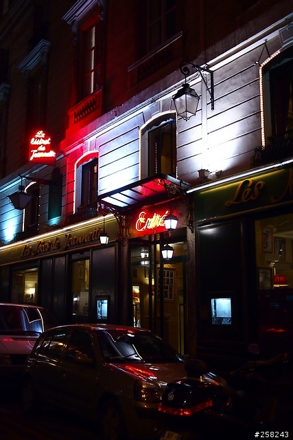 【西西分享】法國DAY7-巴黎Paris(凱旋門、香榭麗舍大道、拉法葉百貨、春天百貨)