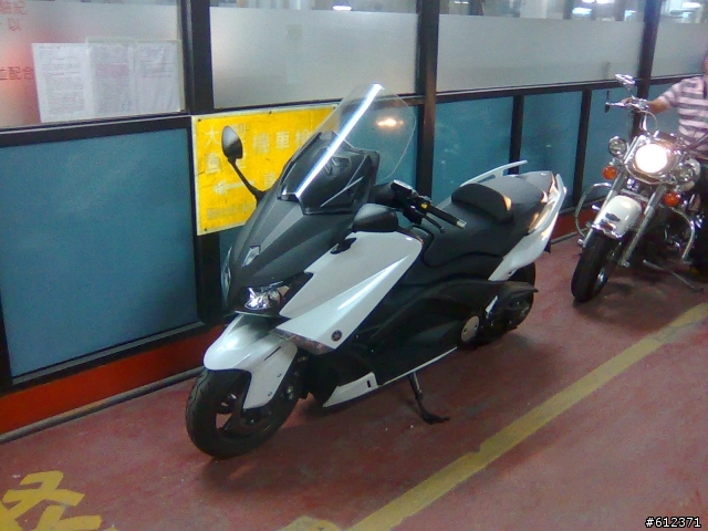 2012-06-20 我終於等到T媽530 ABS 領牌了吧~ 晚上可以去騎走了~