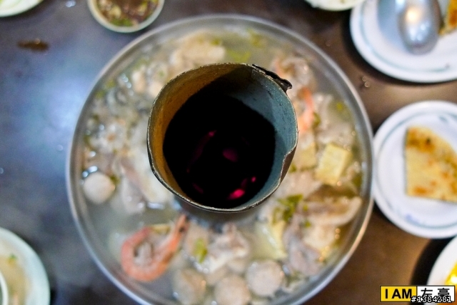 [食記] 鳳山。陳圓餡餅粥 (酸菜白肉鍋~)