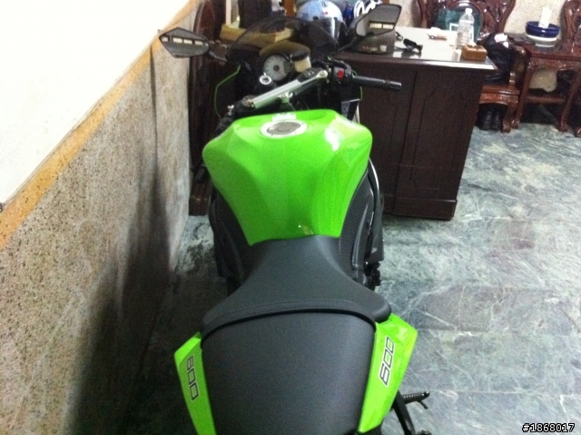 【開箱】2012 Kawasaki ZX6R