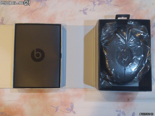 [開箱] Monster Beats Studio by Dr.Dre 質感銀色入手