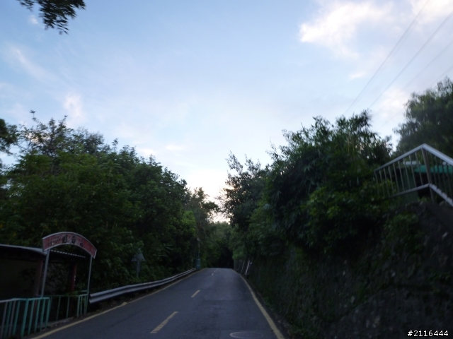 大白LG趴趴走(高雄壽山看夜景篇)