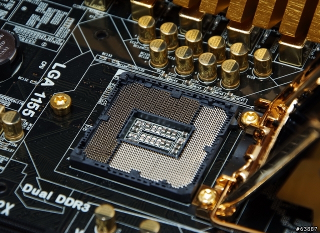 黃金外觀與路線之ECS中階Z77 - Z77H2-A2X超頻解析