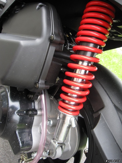 沒有箱子的開箱文-GT 125 EVO 2012年式