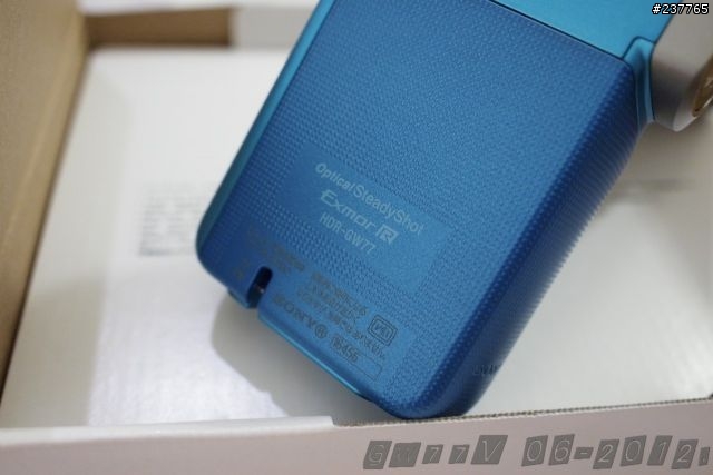 [開箱] SONY HDR-GW77V *BLUE*