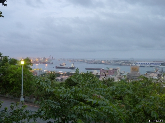 大白LG趴趴走(高雄壽山看夜景篇)