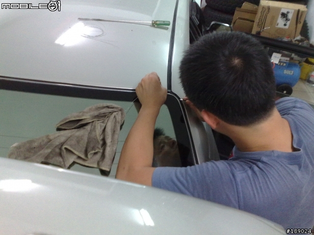 PREMIO~~車外大雨車內漏水維修記
