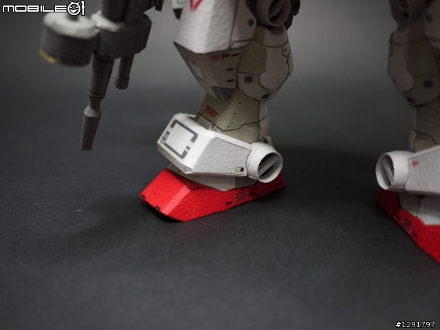 我來發個紙模吧~~全身可動SD RX-78-2
