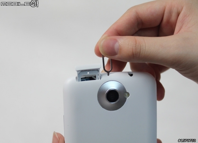 高仿版one x Android 4.0智能山寨機也來了