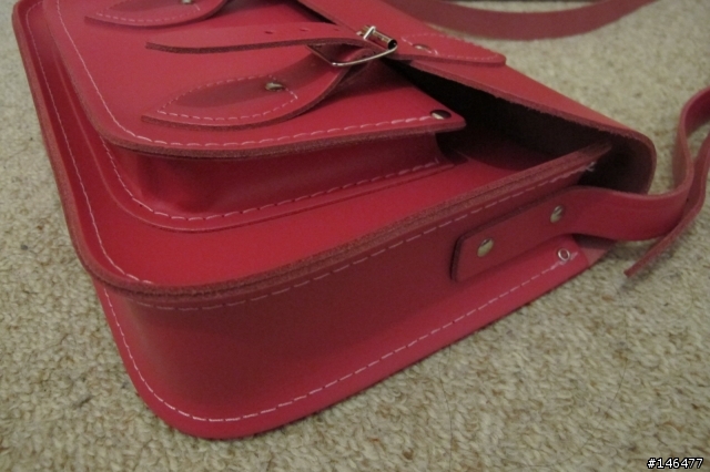 。。開箱分享文。。劍橋包有那麼紅喔？