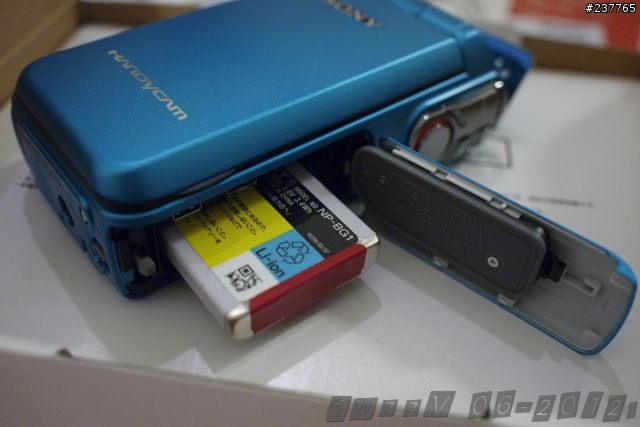 [開箱] SONY HDR-GW77V *BLUE*