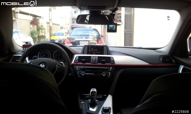 BMW F30 320i 白色  開箱  內裝照片  照不漂亮請見諒