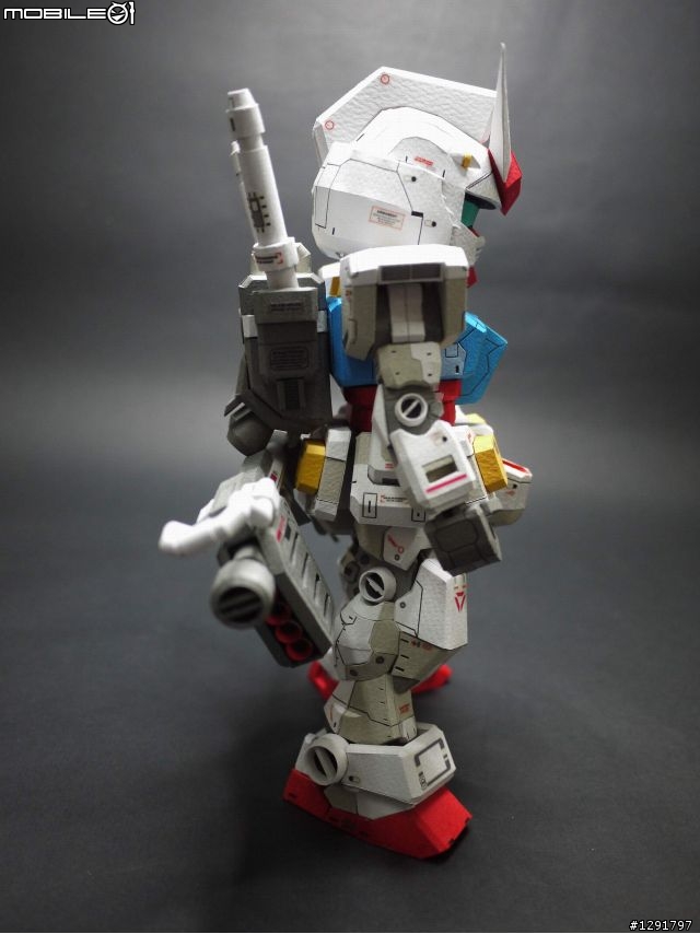 我來發個紙模吧~~全身可動SD RX-78-2