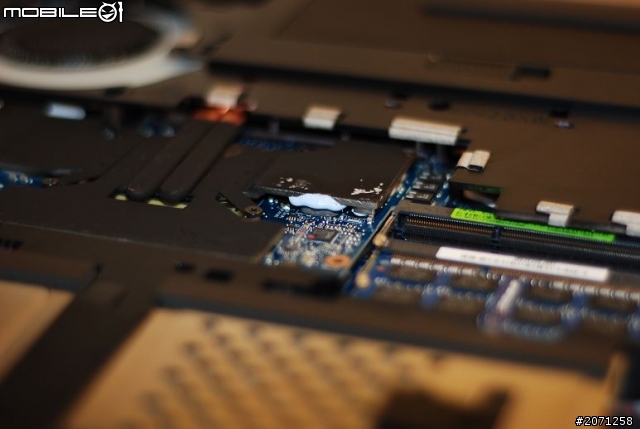 [極度不專業] 美規 ASUS G75VW DS73 3D 開箱文(海關委任書/營業稅/NCC自用切結書)