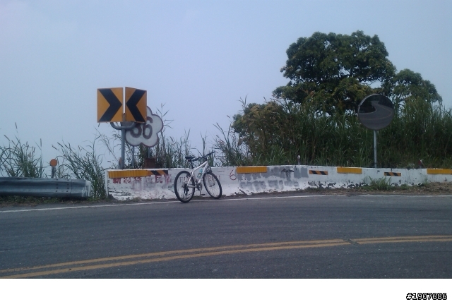 [遊記] 嘉義梅山太平雲之道~~挑戰36彎~~順訪梅山公園時光。跡~~Time Café (內有正妹)