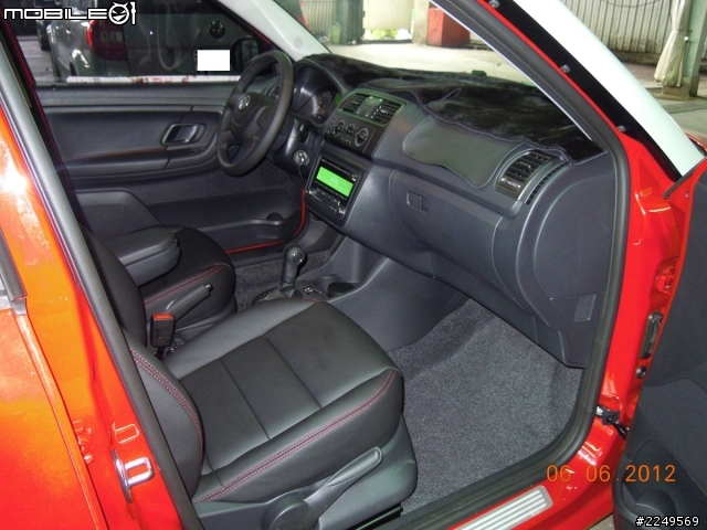 用心也有好車開,交車前開個箱,FABIA 1.6