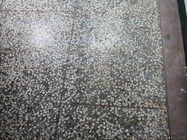 這種地板要如何洗才會乾淨和拋亮-有圖