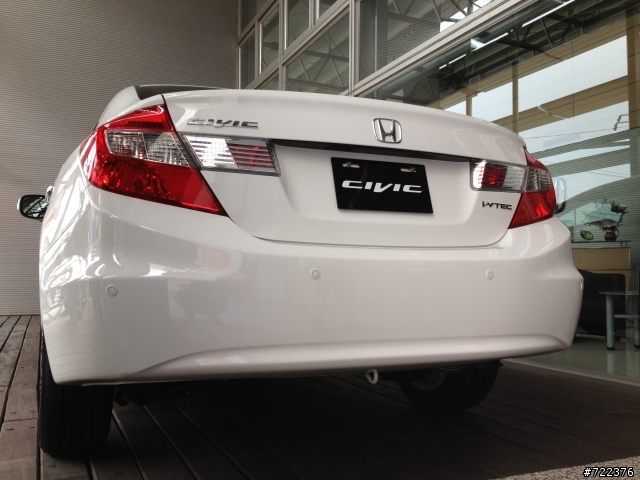 搶先拍下civic9代實車