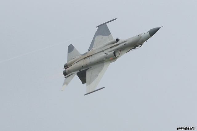 SUV油耗終極挑戰 空軍表演同場加映！