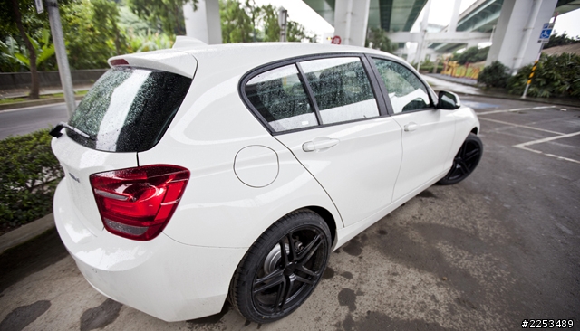BMW F20 小小開箱文(7/17小小改裝 KW V3 避震器)