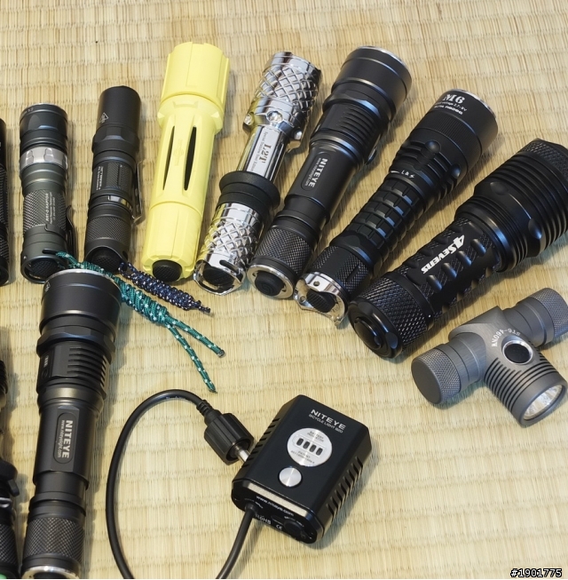 jetbeam RRT-01 VS NITEYE EYE10使用心得