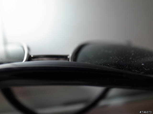 請問RayBan鏡架歪掉能修嗎