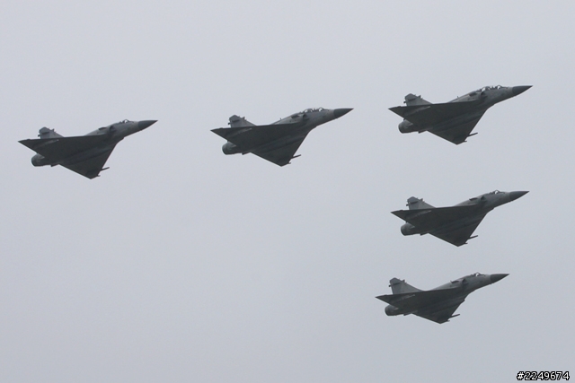 SUV油耗終極挑戰 空軍表演同場加映！