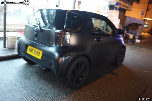 旅遊遇到的TOYOTA IQ消光黑+大包~~真銷魂!