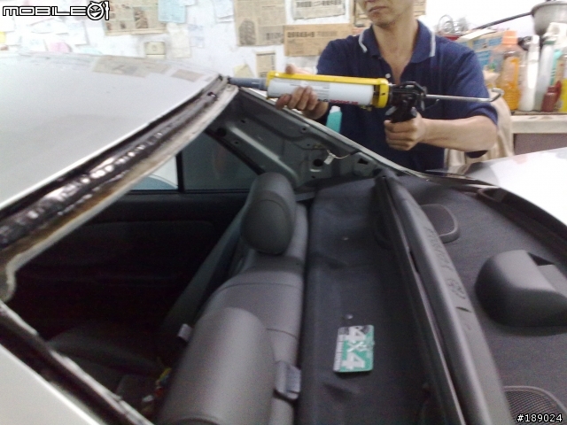 PREMIO~~車外大雨車內漏水維修記