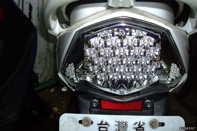 [失竊]板橋振興里一帶 NCY機車握把失竊