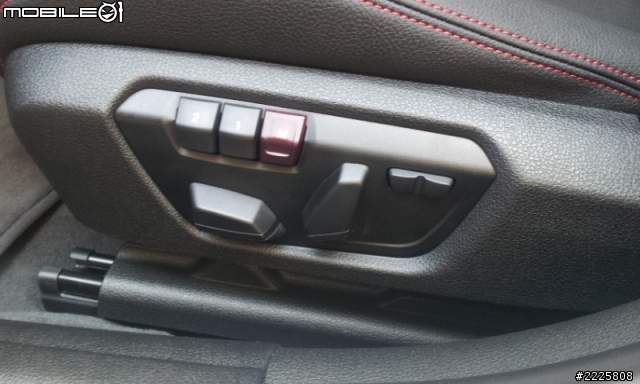 BMW F30 320i 白色  開箱  內裝照片  照不漂亮請見諒