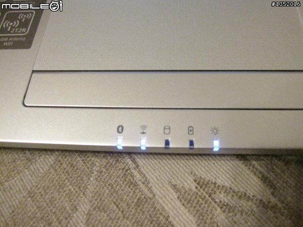 第一次感動~U2442N(開箱)