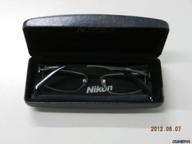 新配的NIKON鏡框及視亨鏡片加全視線