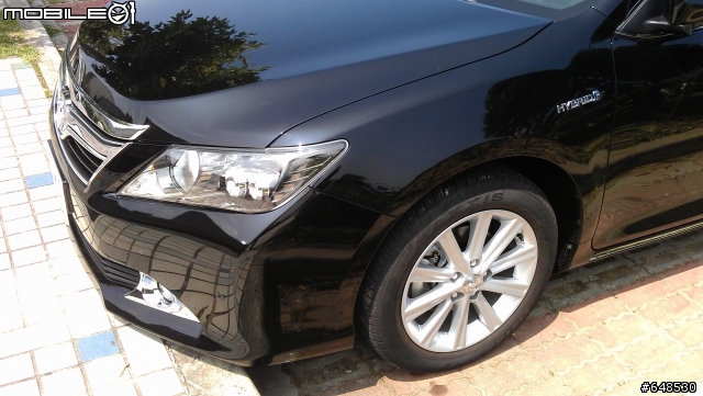 迎接家中第三部TOYOTA---Camry 2.5 Hybrid Q版 開箱加購車後感想