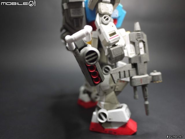 我來發個紙模吧~~全身可動SD RX-78-2