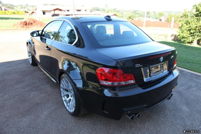 小小的開箱文BMW 1M