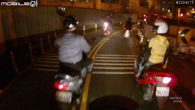 差點追撞的跨雙黃線違規, 卻無法檢舉成功!?