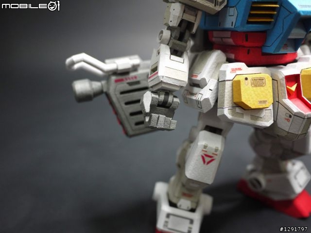 我來發個紙模吧~~全身可動SD RX-78-2