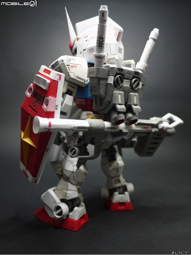 我來發個紙模吧~~全身可動SD RX-78-2