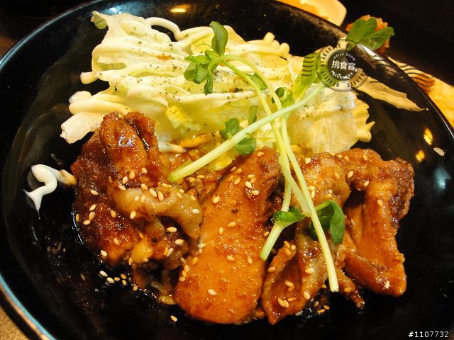 高雄日本平價美食♥ 【KATSU勝】♬