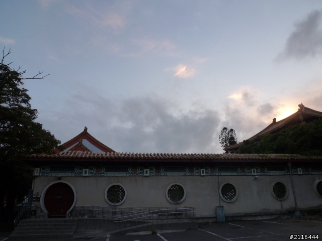 大白LG趴趴走(高雄壽山看夜景篇)