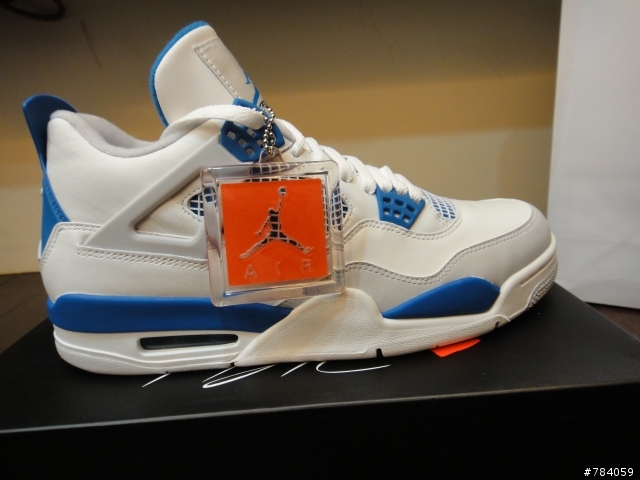 [開箱]Air Jordan 4 Military Blue 原色復刻版