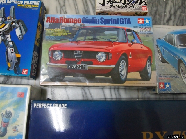 書店老闆大出清 RG RX-78-2 只要 10個金幣