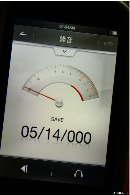 [開箱]「輕薄、時尚」iriver B100 MP4 可看PDF的新機