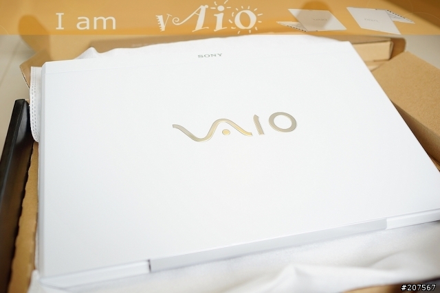 I am Vaio-- 與白色精靈的邂逅-Sony Vaio svs13113FWW