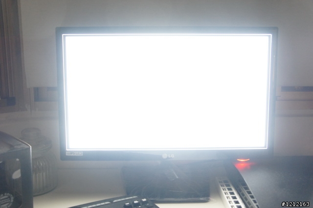 [IPS LED螢幕開箱] 第一次選擇IPS面板的螢幕  汰舊換新 LG IPS 224V