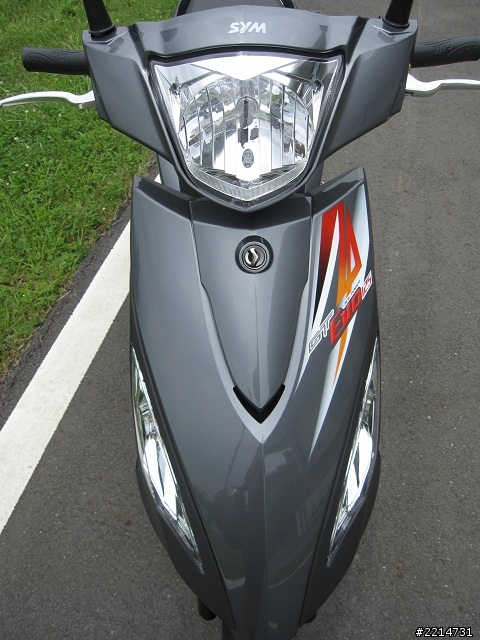 沒有箱子的開箱文-GT 125 EVO 2012年式