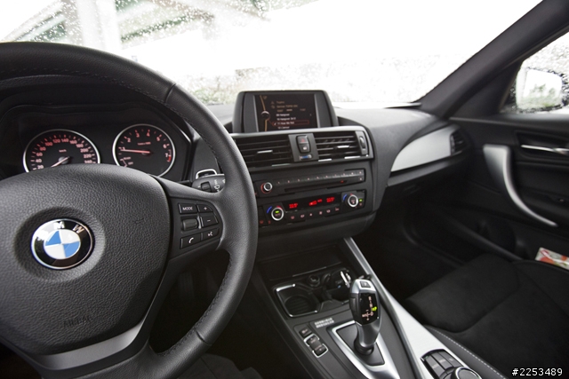 BMW F20 小小開箱文(7/17小小改裝 KW V3 避震器)