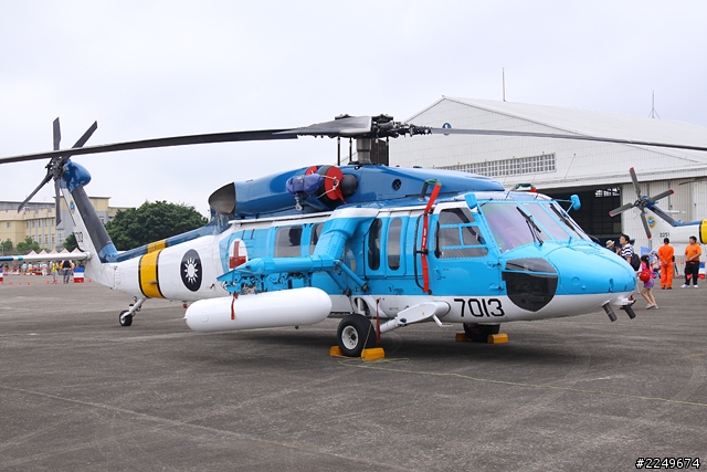 SUV油耗終極挑戰 空軍表演同場加映！